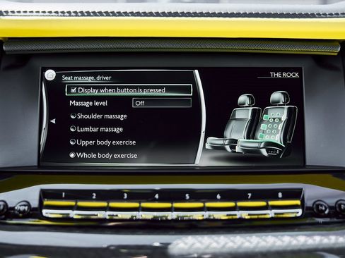 Used 2022 Rolls-Royce Cullinan Black Badge w/ Dark Exterior Package image 82