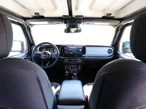 Used 2024 Jeep Wrangler Unlimited Sport AWD/4WD image 23