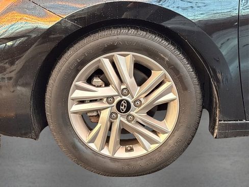 Used 2019 Hyundai Elantra Value Edition image 14
