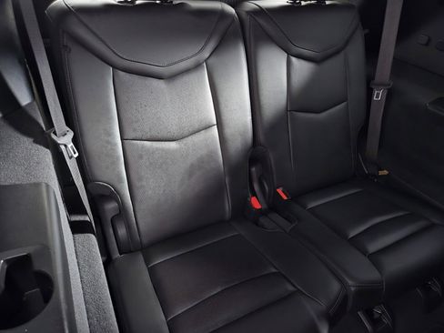 Used 2023 Cadillac XT6 Sport w/ LPO, ONYX Package image 19