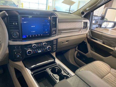 New 2026 Ford F350 Platinum w/ Platinum Plus Package AWD/4WD image 12