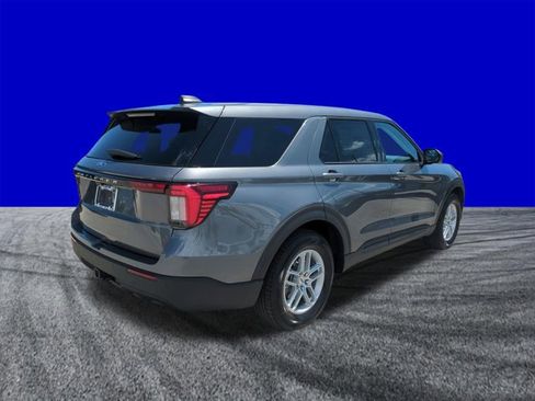 New 2026 Ford Explorer Active RWD image 4