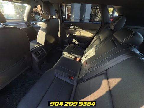 Used 2021 Volkswagen Atlas Cross Sport SE FWD image 29