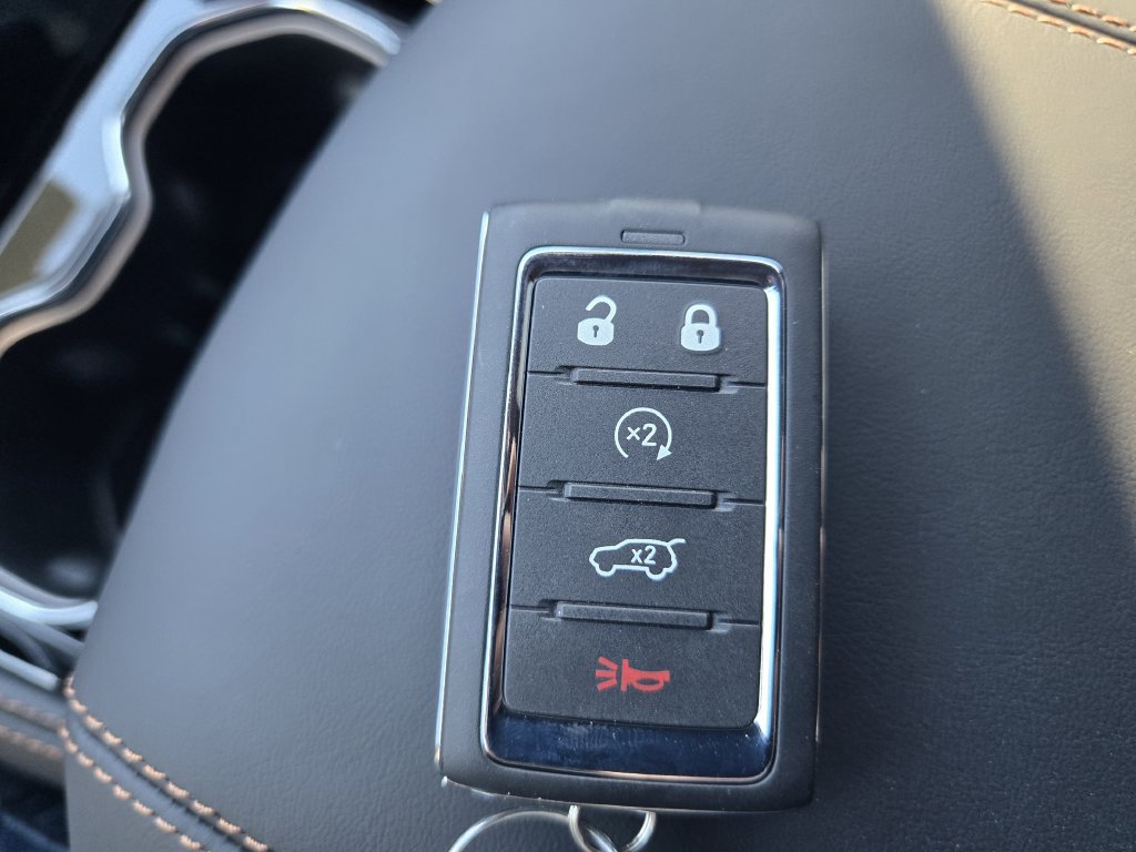 New 2027 Jeep Grand Cherokee Summit AWD/4WD image 24