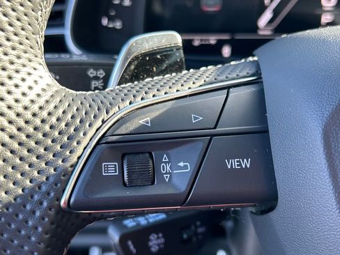 Used 2025 Audi RS Q8 performance image 31