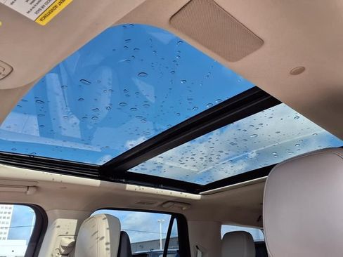 Certified 2023 Lincoln Navigator Reserve RWD image 10