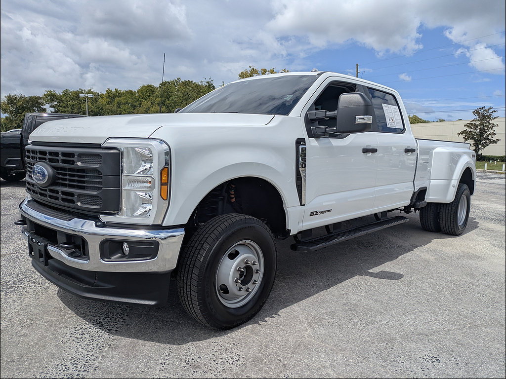 Used 2025 Ford F350 XL w/ XL Driver Assist Package AWD/4WD image 9
