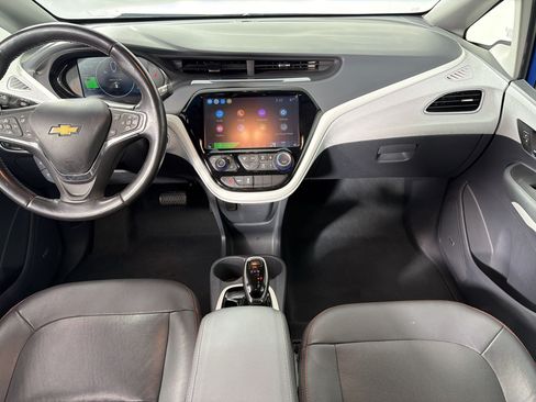 Used 2020 Chevrolet Bolt Premier w/ Infotainment Package FWD image 18