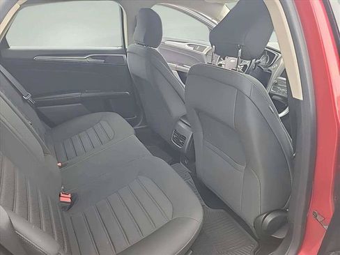 Used 2020 Ford Fusion SE FWD image 20