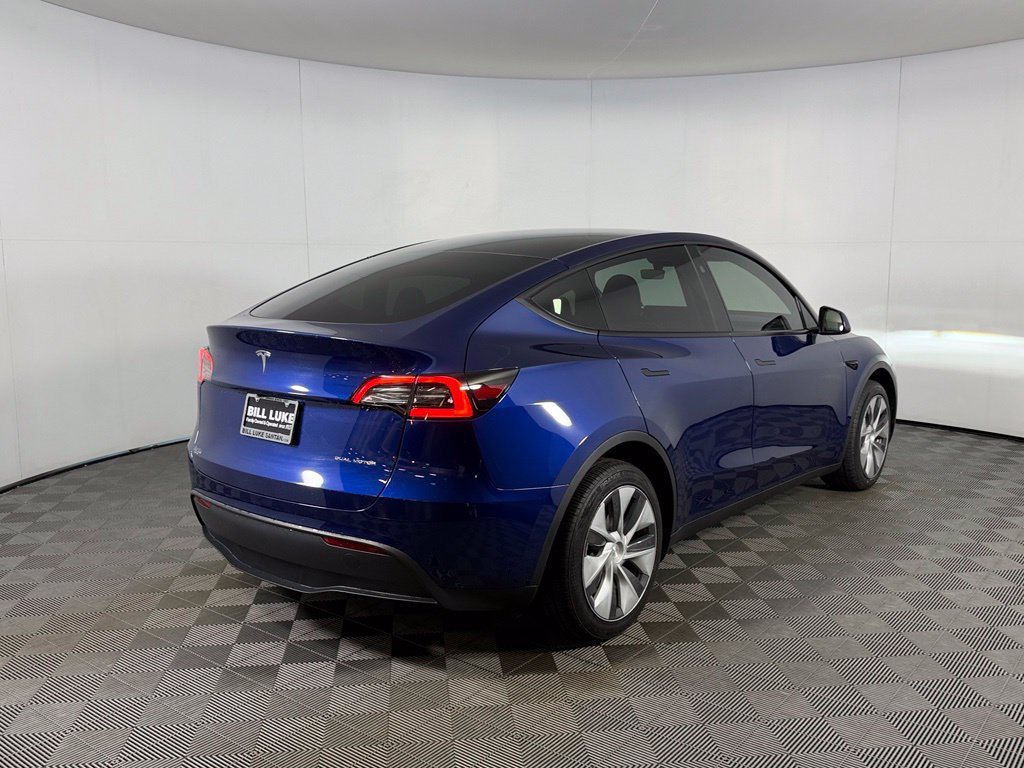 Used 2024 Tesla Model Y Long Range AWD/4WD image 7