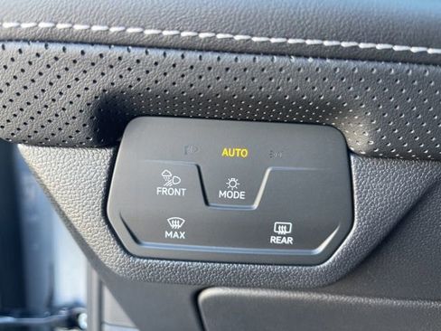 New 2026 Volkswagen Atlas SE image 23