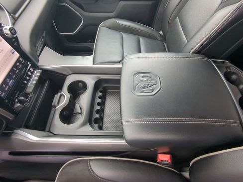 Used 2023 RAM 1500 Laramie AWD/4WD image 22