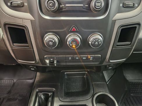 Used 2018 RAM 2500 Tradesman w/ Chrome Appearance Group AWD/4WD image 18