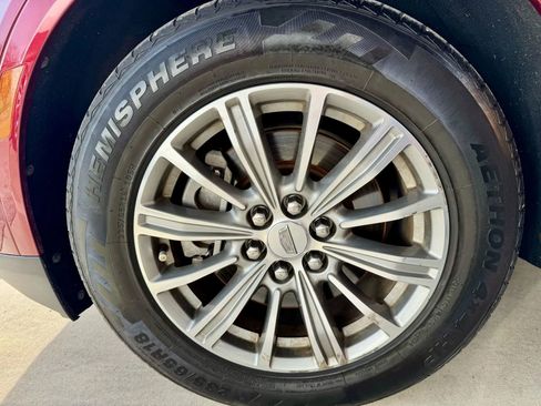 Used 2017 Cadillac XT5 Luxury w/ Driver Awareness Package image 10