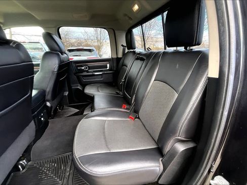 Used 2017 RAM 1500 Laramie w/ Convenience Group AWD/4WD image 19