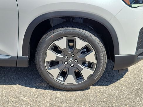 New 2026 Honda Pilot Touring image 8