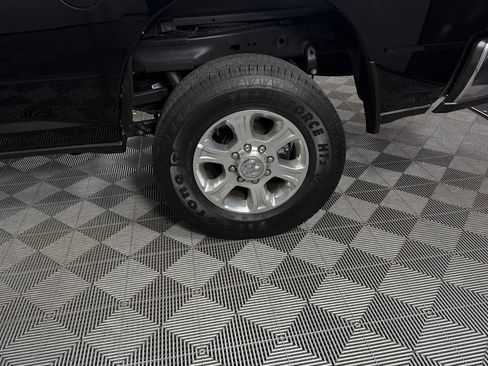 Used 2025 RAM 2500 Big Horn AWD/4WD image 33