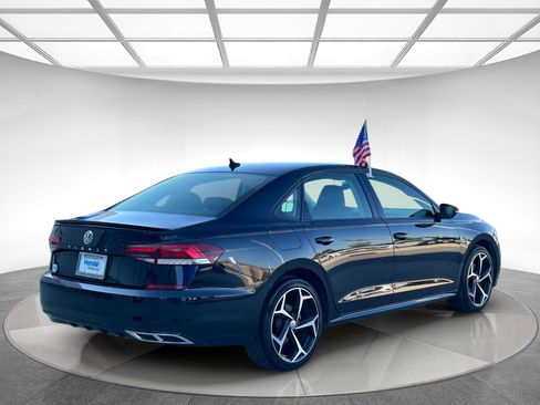 Used 2020 Volkswagen Passat 2.0T R-Line image 5