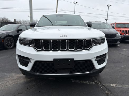 Certified 2024 Jeep Grand Cherokee Laredo X w/ Luxury Tech Group I image 2