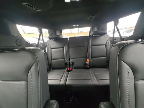 Used 2024 GMC Yukon XL Denali image 24
