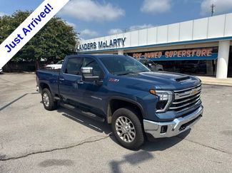 Used 2025 Chevrolet Silverado 2500 LTZ w/ LTZ Convenience Package AWD/4WD video 1