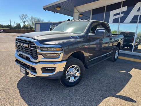 New 2026 RAM 2500 Tradesman image 2