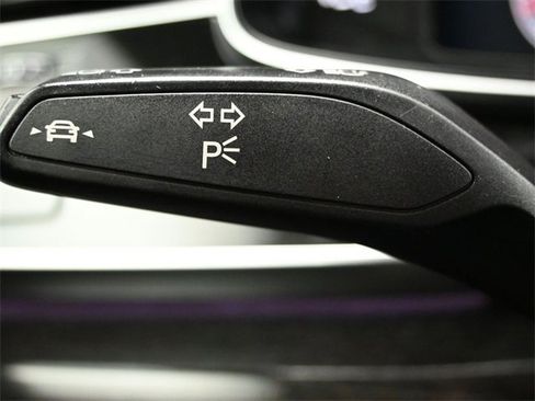 Used 2019 Audi Q8 Prestige image 26