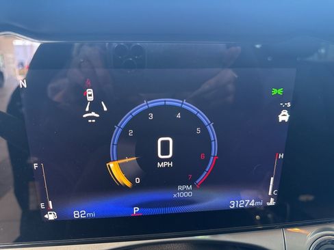 Used 2024 Chevrolet Trax LT w/ Driver Confidence Package image 4