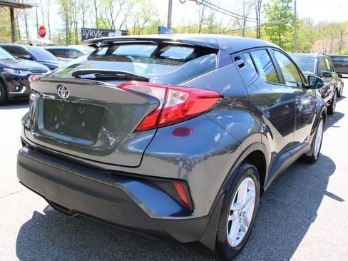Used 2021 Toyota C-HR LE FWD image 8