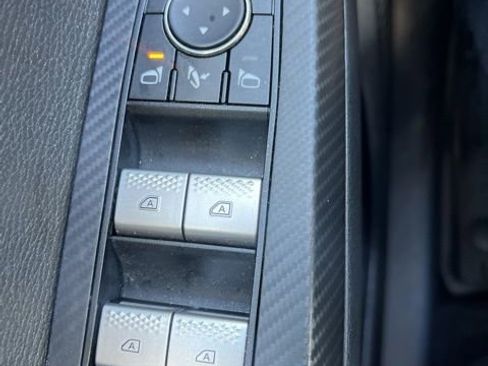 Used 2024 Mitsubishi Outlander SE image 52