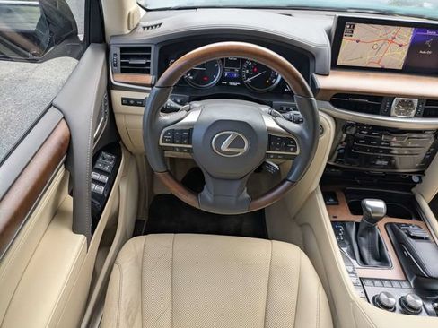 Used 2019 Lexus LX 570 4WD image 15