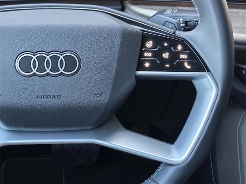 New 2025 Audi Q5 Premium image 16