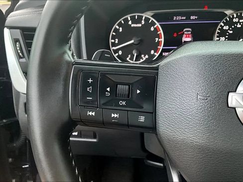 Used 2025 Nissan Rogue SV AWD/4WD image 11