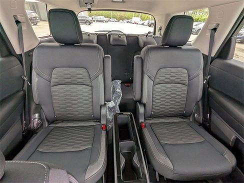 New 2025 Nissan Pathfinder SV w/ SV Premium Package image 40