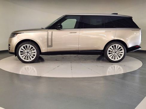 New 2026 Land Rover Range Rover Long Wheelbase SE image 5