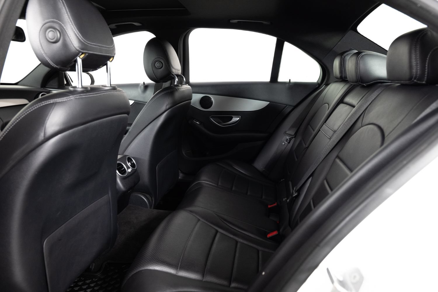 Used 2018 Mercedes-Benz C 300 4MATIC Sedan w/ Premium Package image 18