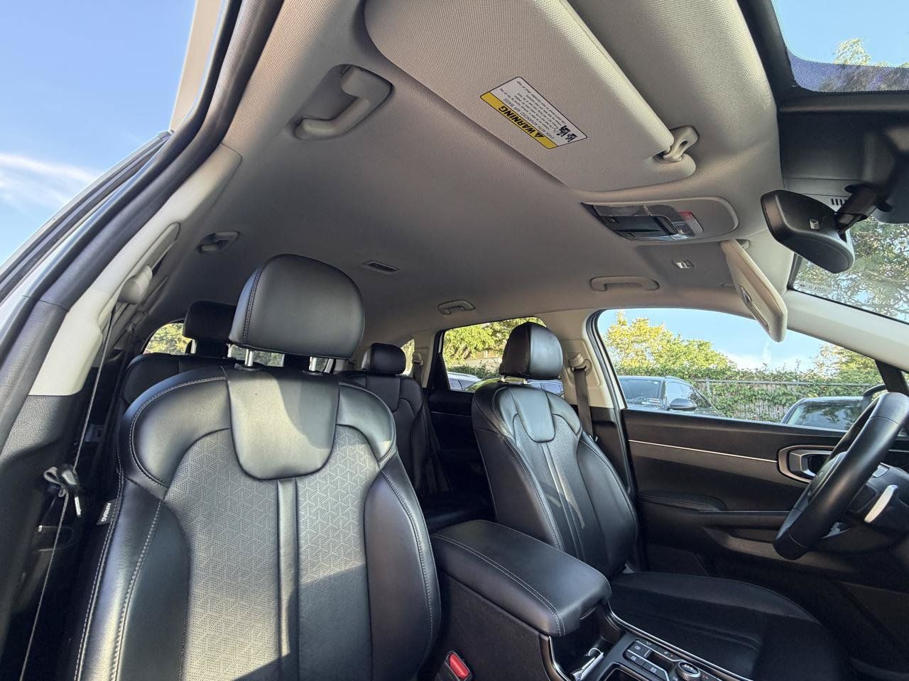 Used 2023 Kia Sorento EX AWD/4WD image 25