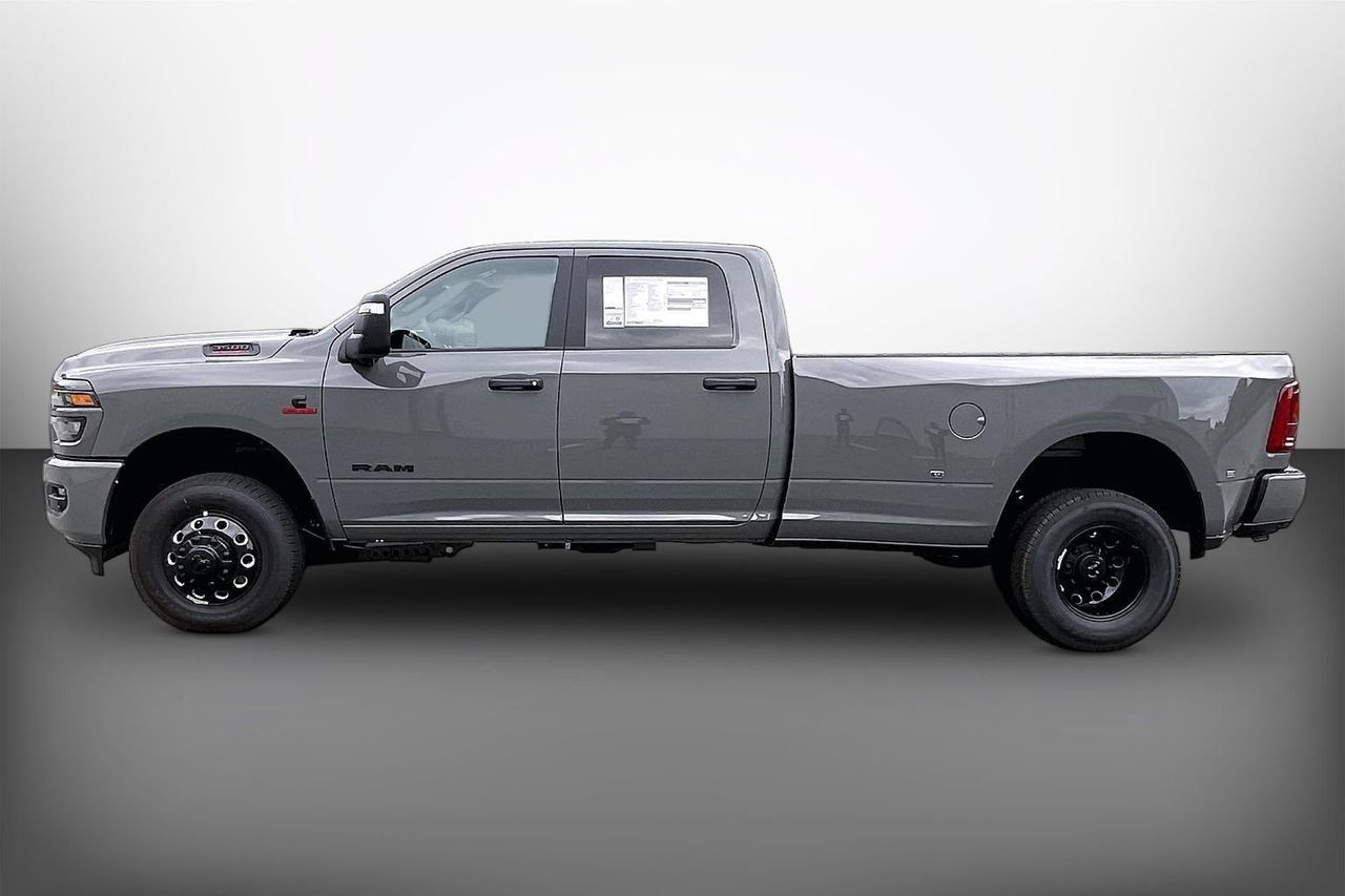 New 2026 RAM 3500 Big Horn AWD/4WD image 5