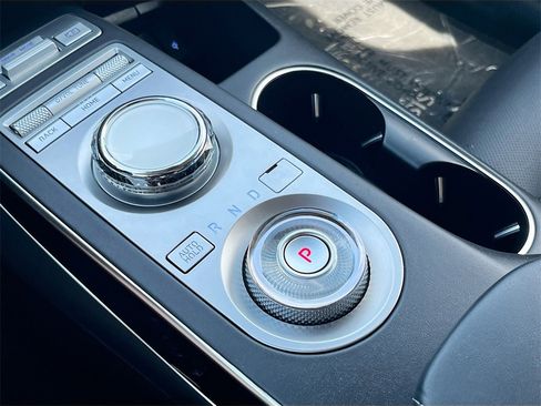 Used 2024 Genesis GV70 2.5T image 17