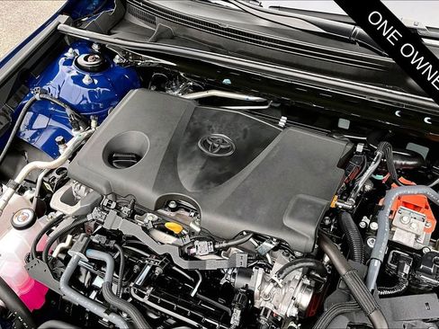 Used 2025 Toyota Camry SE image 29