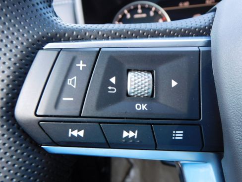 New 2025 Mitsubishi Outlander SE image 16