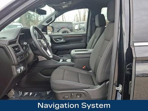 Used 2024 GMC Yukon SLE AWD/4WD image 2