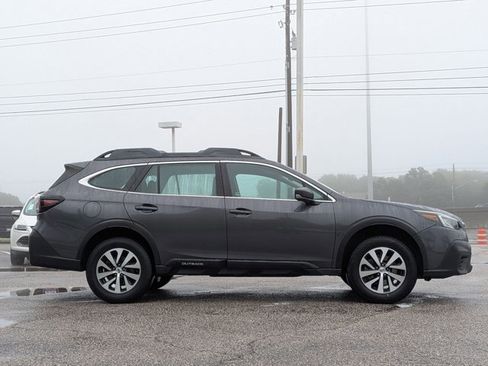 Used 2020 Subaru Outback image 4