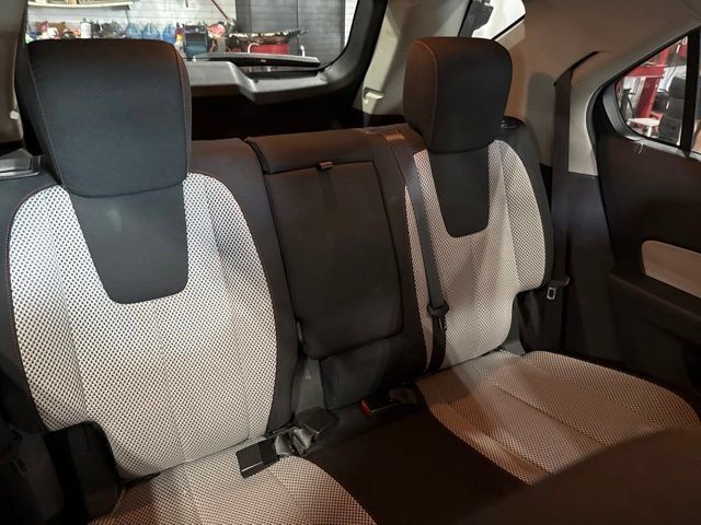 Used 2010 Chevrolet Equinox LT w/ Chrome Appearance Package FWD image 8
