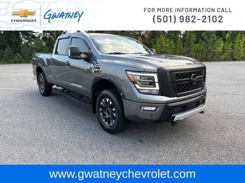 Used 2023 Nissan Titan PRO-4X w/ Pro-4x Convenience Package AWD/4WD image 3