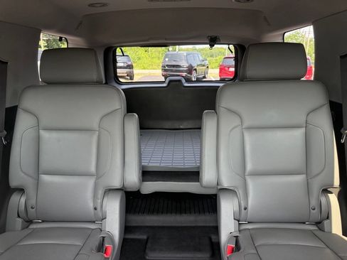 Used 2018 Chevrolet Tahoe LT w/ Luxury Package AWD/4WD image 33