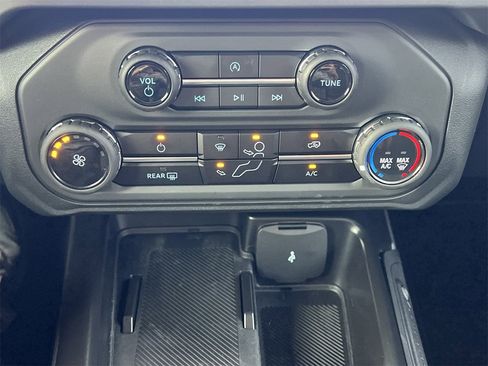 New 2025 Ford Bronco 4-Door image 6