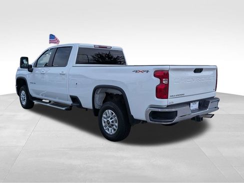 Used 2025 Chevrolet Silverado 2500 LT w/ Convenience Package AWD/4WD image 7