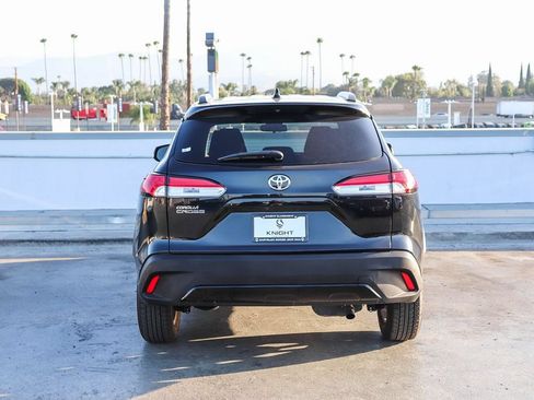 Used 2022 Toyota Corolla Cross LE FWD image 8