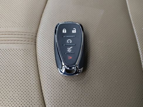 Used 2024 Chevrolet Equinox Premier AWD/4WD image 32